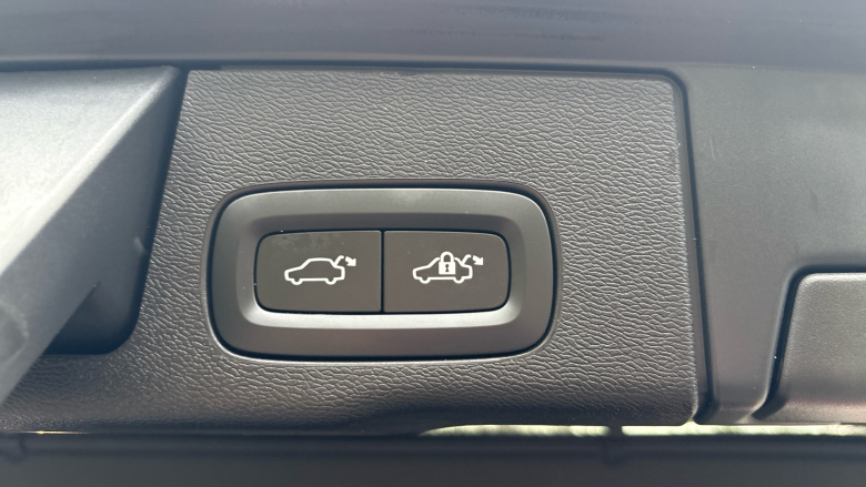 Volvo Xc60 2.0 B4D R DESIGN 5dr AWD Geartronic Diesel Estate